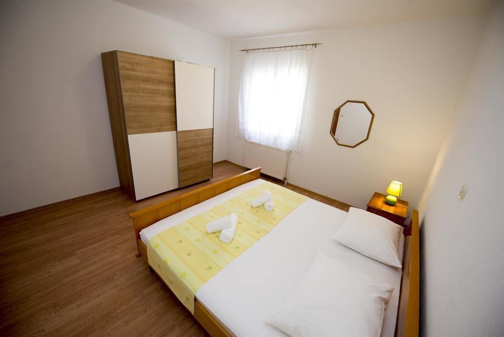 Apartments Meri Trogir Zewnętrze zdjęcie