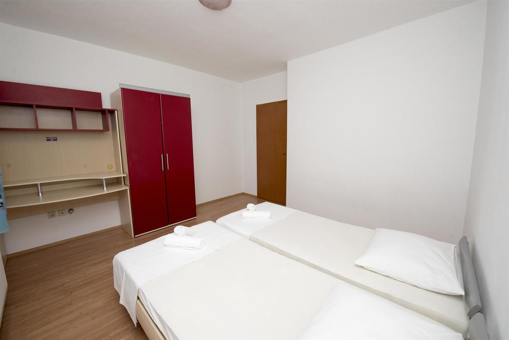Apartments Meri Trogir Zewnętrze zdjęcie